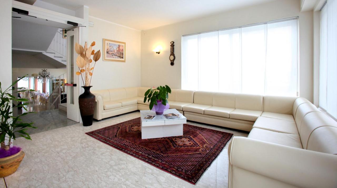 Hotel Torino Lido di Jesolo Eksteriør billede