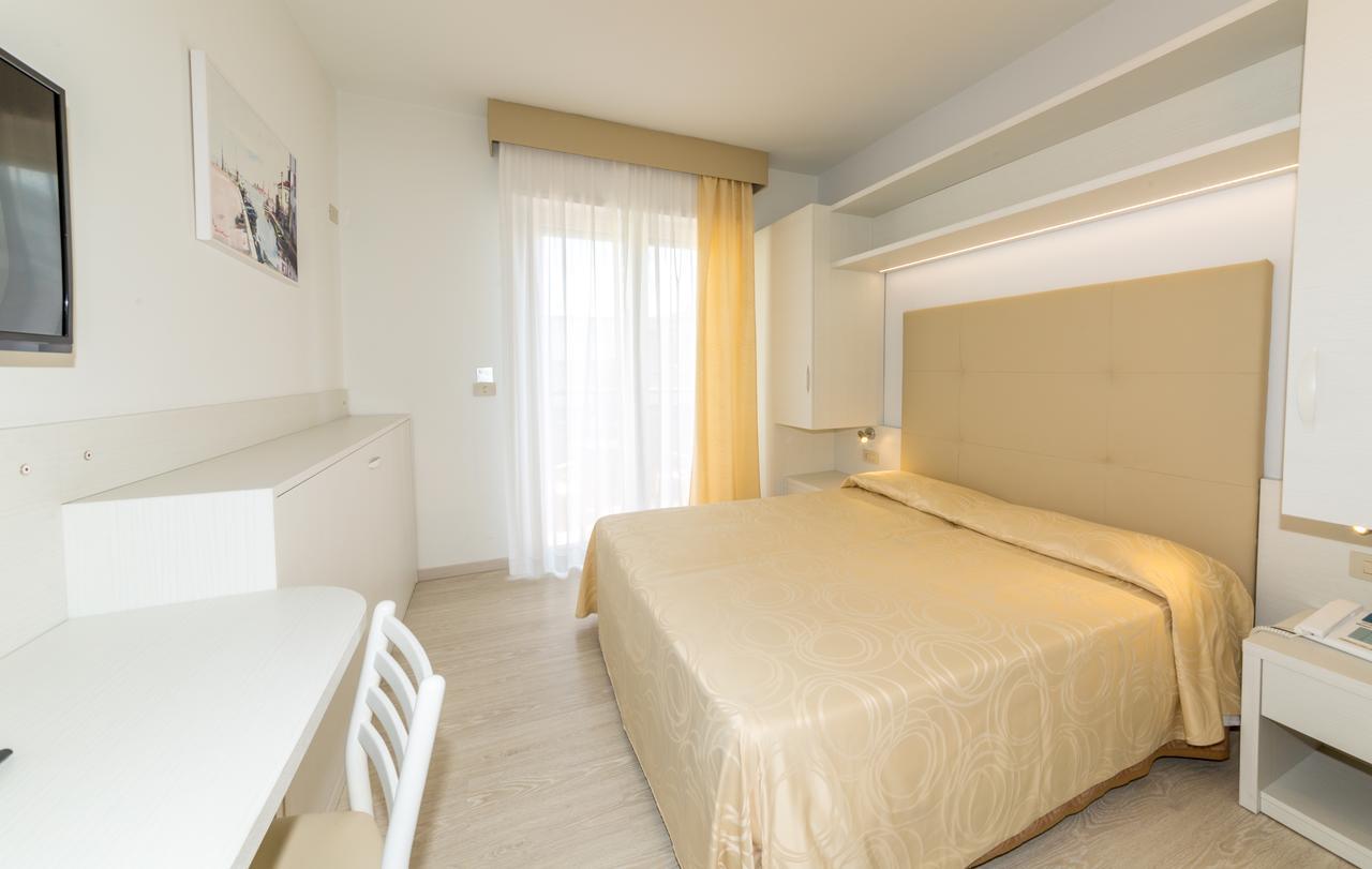Hotel Torino Lido di Jesolo Eksteriør billede