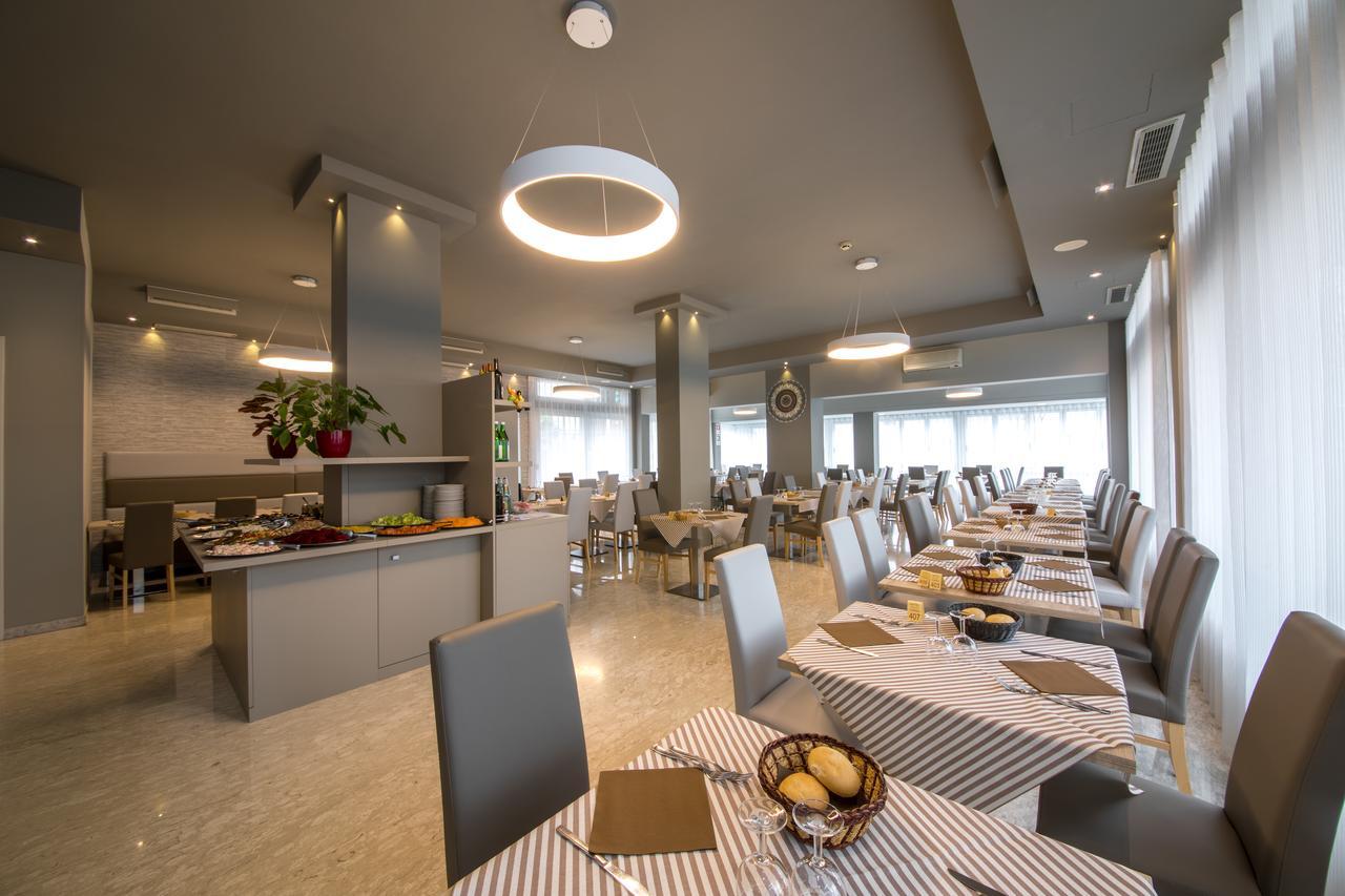 Hotel Torino Lido di Jesolo Eksteriør billede